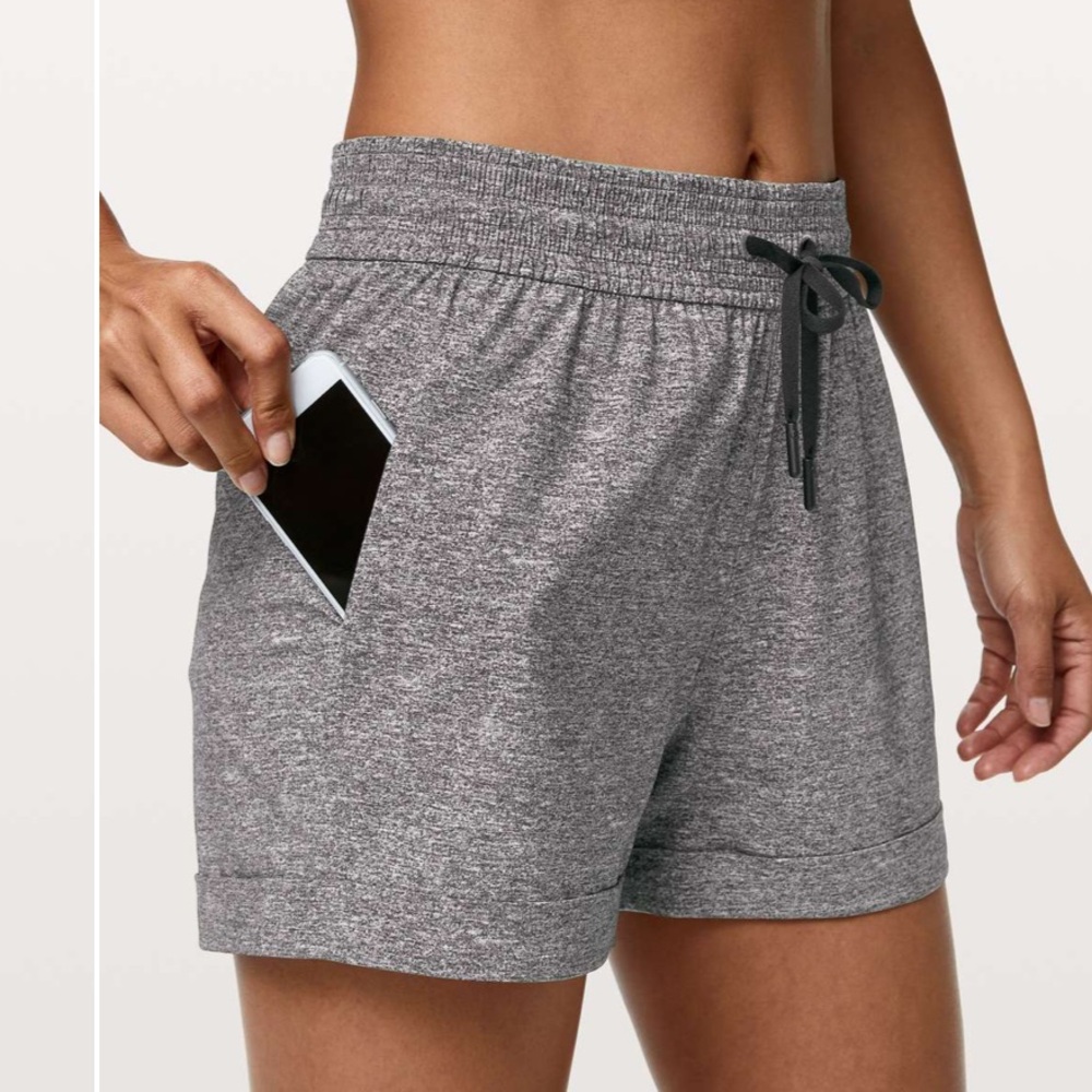 Lululemon Spring Break Away Short II *3"